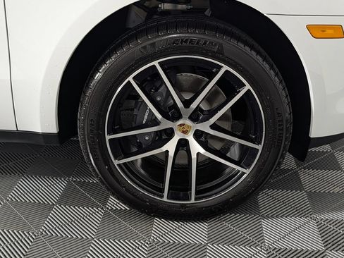 New 2026 Porsche Macan AWD/4WD image 14