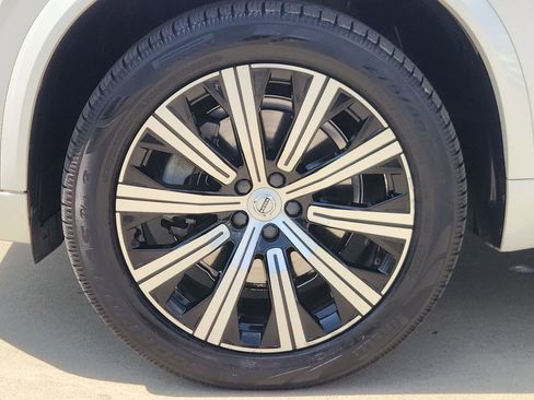 Used 2018 Volvo XC90 T6 Inscription w/ Convenience Package image 12