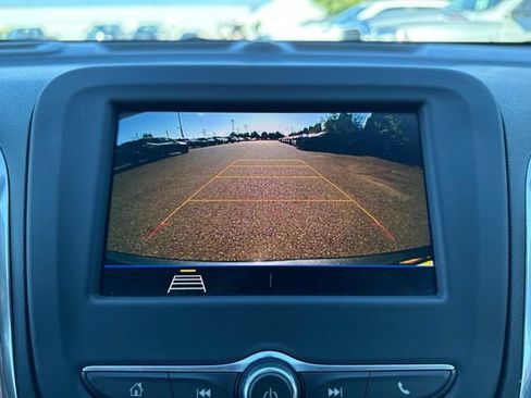 Used 2020 Chevrolet Equinox LT AWD/4WD image 29