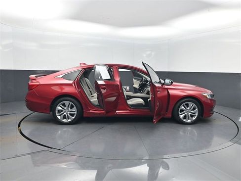 Used 2020 Honda Accord LX image 40
