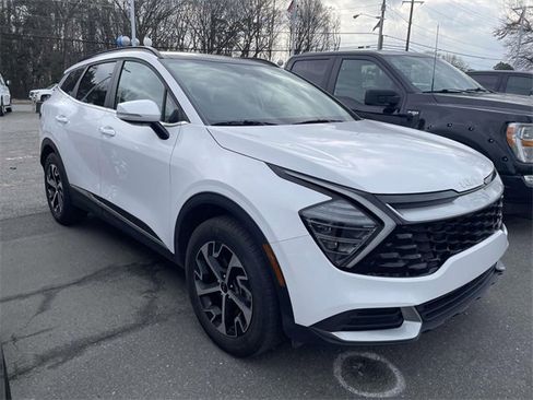 Used 2025 Kia Sportage EX w/ Premium Package image 1