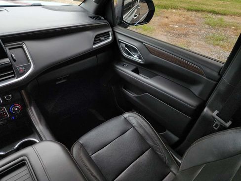 Used 2021 Chevrolet Tahoe High Country w/ Premium Package RWD image 23