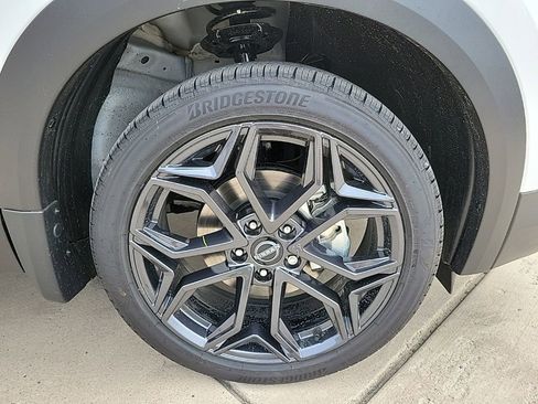 New 2026 Nissan Kicks SR w/ SR Premium Package image 9