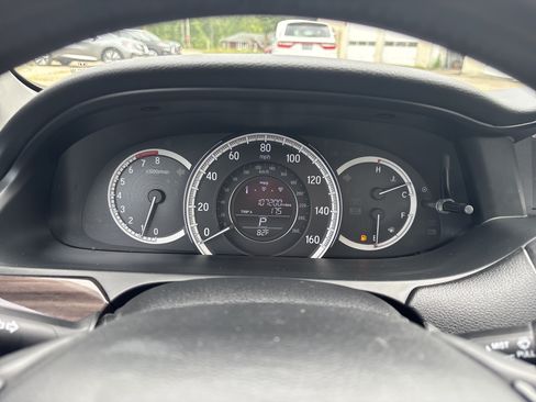Used 2017 Honda Accord EX-L image 31