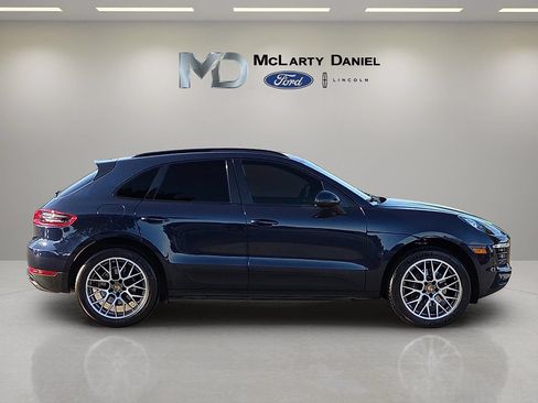 Used 2018 Porsche Macan AWD/4WD image 6