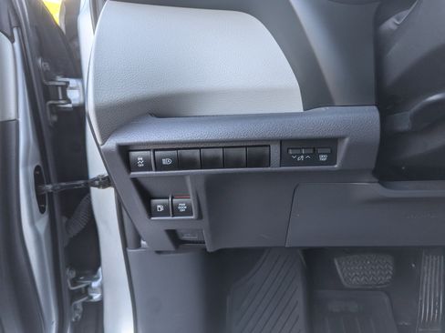 Used 2021 Toyota Sienna XLE image 14