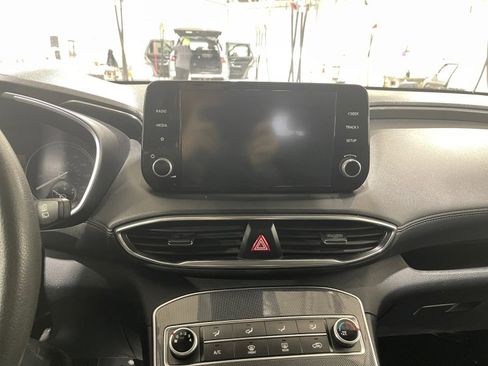 Used 2021 Hyundai Santa Fe SE image 11