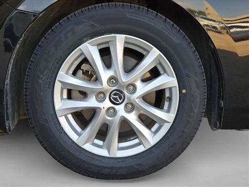 Used 2017 MAZDA MAZDA3 Sport w/ Preferred Equipment Package FWD image 21