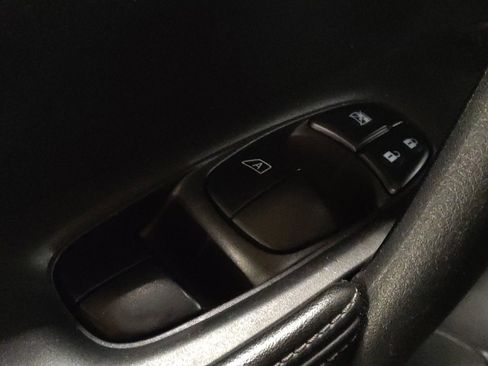 Used 2019 Nissan Rogue S w/ Special Edition Package image 27