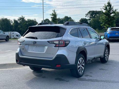 Used 2024 Subaru Outback Premium AWD/4WD image 7