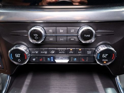 Used 2021 Ford F150 Lariat w/ Equipment Group 502A High AWD/4WD image 25