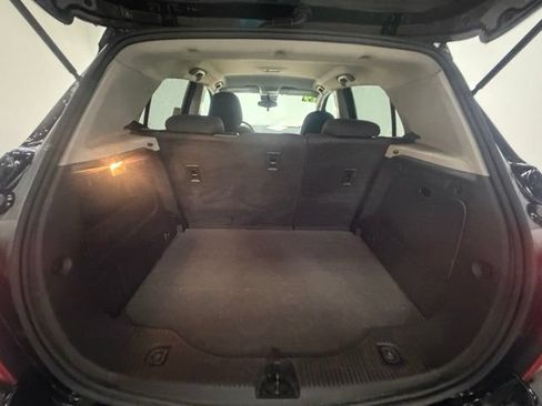 Used 2019 Chevrolet Trax LT FWD image 10