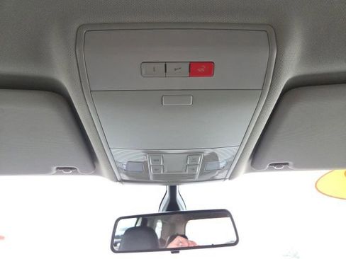 Used 2018 Volkswagen Atlas SE image 21