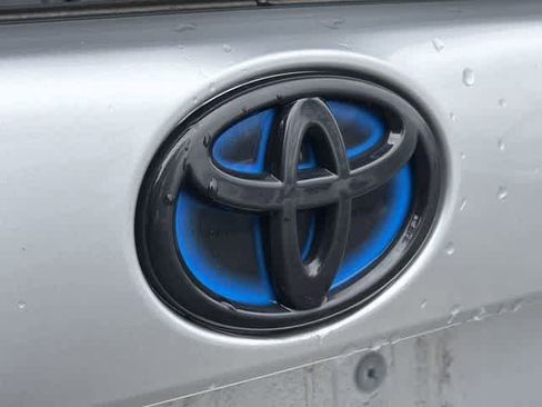Used 2022 Toyota Prius image 18