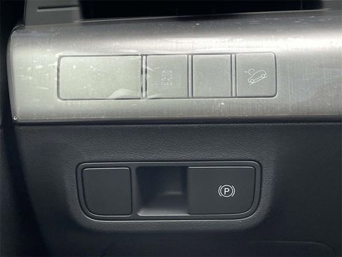 New 2026 Hyundai Kona SEL Premium image 17