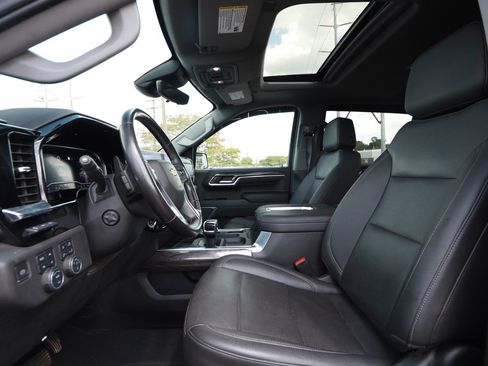 Used 2022 Chevrolet Silverado 1500 LTZ w/ LTZ Premium Package AWD/4WD image 10