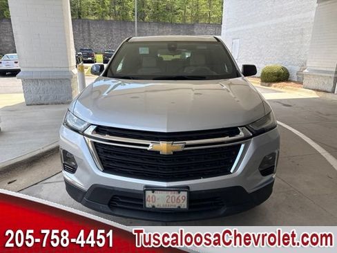 Used 2022 Chevrolet Traverse LS FWD image 3