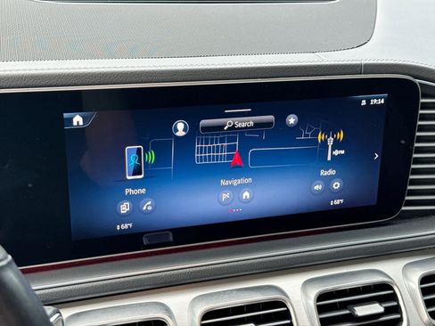 Used 2025 Mercedes-Benz GLS 450 4MATIC image 34
