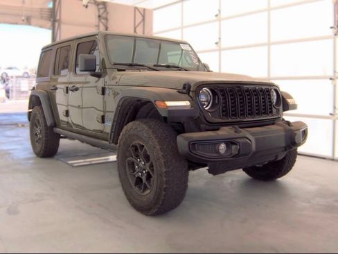 Used 2024 Jeep Wrangler Unlimited AWD/4WD image 7
