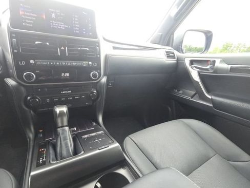 Used 2023 Lexus GX 460 Premium image 25