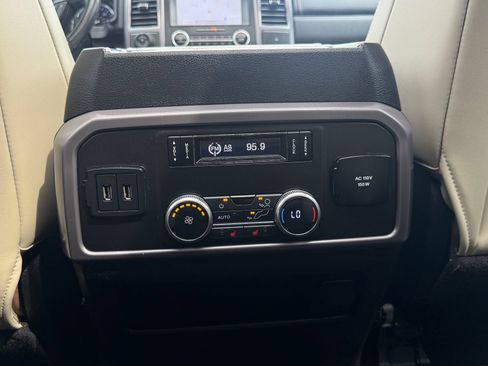 Used 2019 Ford Expedition Platinum AWD/4WD image 29