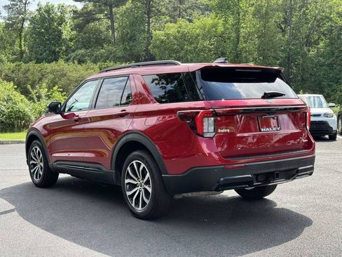 Used 2025 Ford Explorer ST-Line AWD/4WD image 24