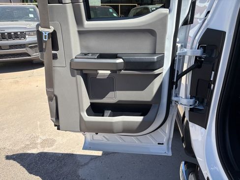 Used 2015 Ford F150 XLT w/ Equipment Group 301A Mid AWD/4WD image 25