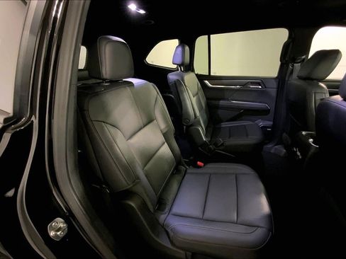 Used 2024 GMC Acadia Elevation AWD/4WD image 23