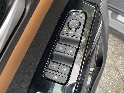 Used 2026 Nissan Pathfinder Platinum w/ Accent Package AWD/4WD image 17