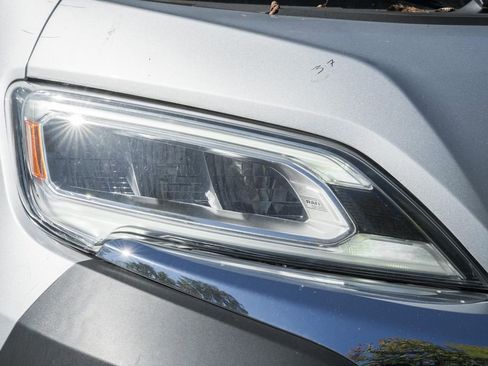 New 2025 RAM ProMaster 2500 w/ Quick Order Package 22G SLT image 11