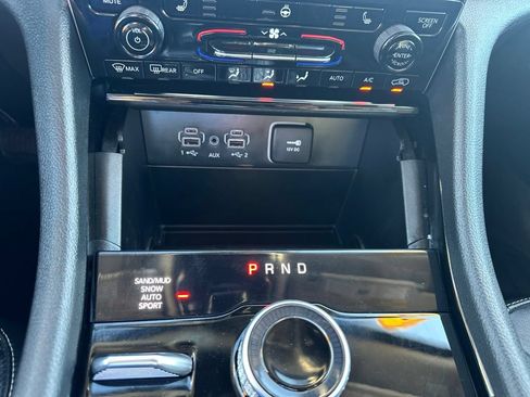 Used 2023 Jeep Grand Cherokee L Limited w/ Black Appearance Package AWD/4WD image 7