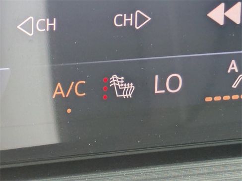 New 2025 Buick Envision Sport Touring image 29