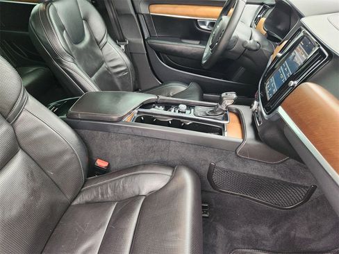 Used 2018 Volvo S90 T6 Inscription w/ Convenience Package image 13