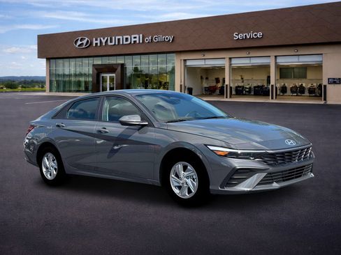New 2026 Hyundai Elantra SE FWD image 10