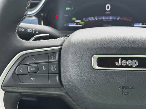 Used 2023 Jeep Grand Cherokee 4WD 4xe image 25