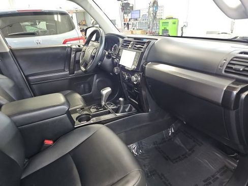 Used 2020 Toyota 4Runner TRD Off-Road Premium w/ Moonroof Package AWD/4WD image 34