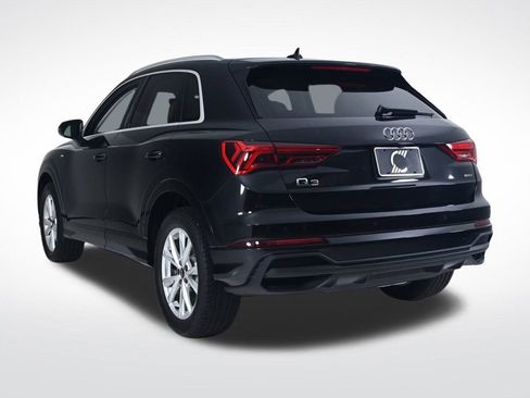 Certified 2025 Audi Q3 2.0T Premium w/ Convenience Package image 3