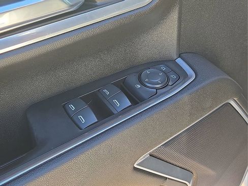 Used 2024 Chevrolet Silverado 2500 LT image 22