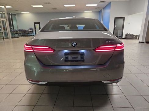 Used 2024 BMW 530i image 7