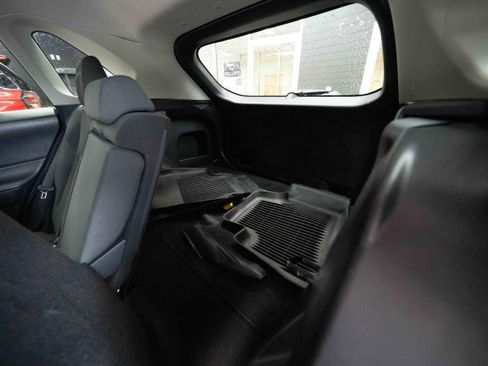 Used 2019 Toyota RAV4 LE w/ Carpet Mat Package AWD/4WD image 24