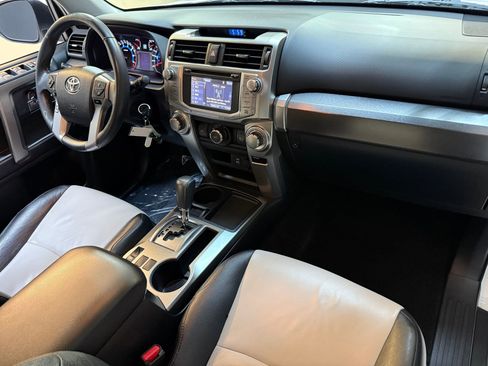 Used 2016 Toyota 4Runner SR5 Premium image 41