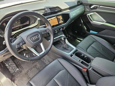 Used 2023 Audi Q3 2.0T Premium Plus w/ Premium Plus Package AWD/4WD image 12