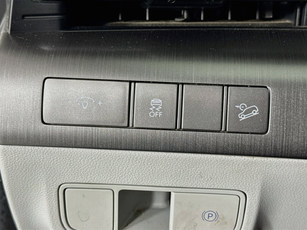 Used 2024 Hyundai Kona SEL AWD/4WD image 16