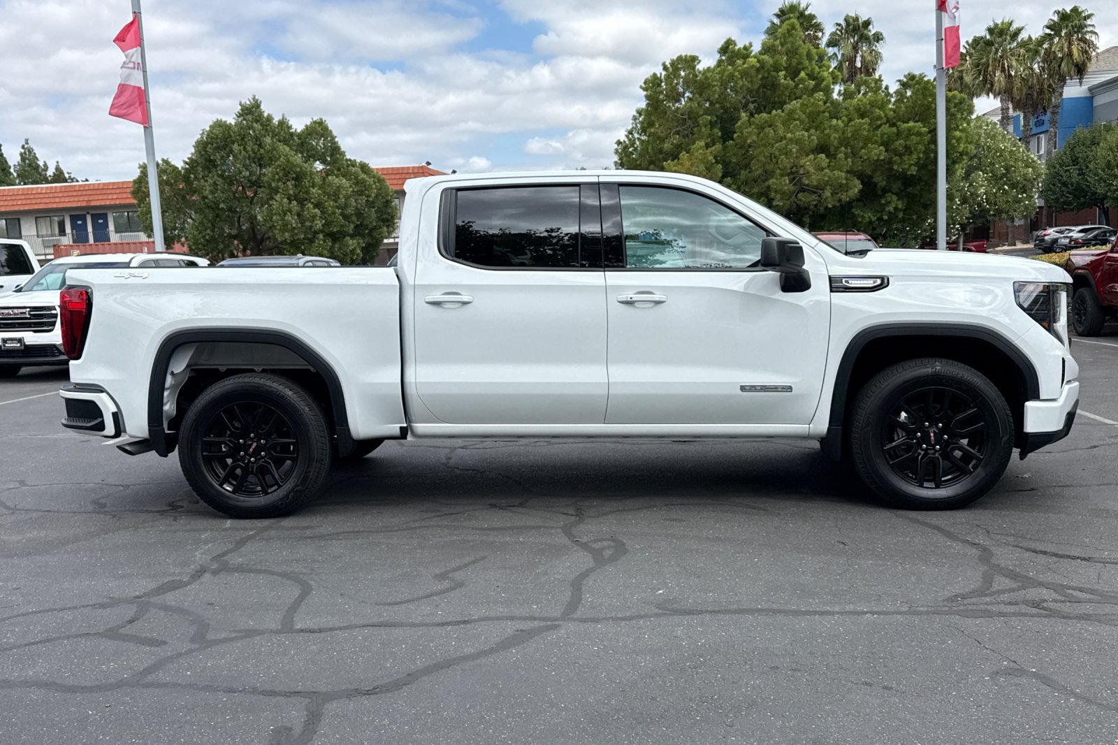 New 2026 GMC Sierra 1500 Elevation AWD/4WD image 3