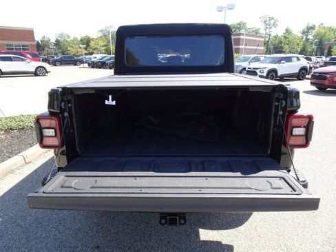 Used 2024 Jeep Gladiator Rubicon image 5