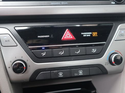 Used 2018 Hyundai Elantra SEL FWD image 61