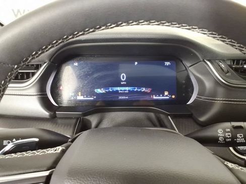 Used 2023 Jeep Grand Cherokee Altitude AWD/4WD image 19