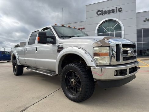Used 2010 Ford F350 Lariat image 1