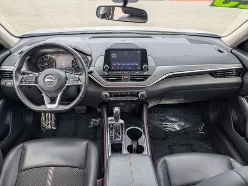 Used 2025 Nissan Altima 2.5 SR image 25