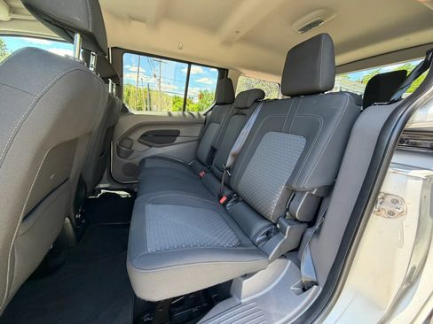 Used 2021 Ford Transit Connect XLT FWD image 16